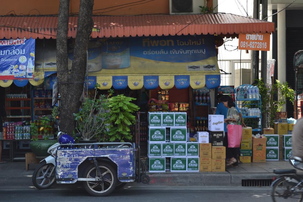 Jeesnail Guesthouse Bangkok Luaran gambar