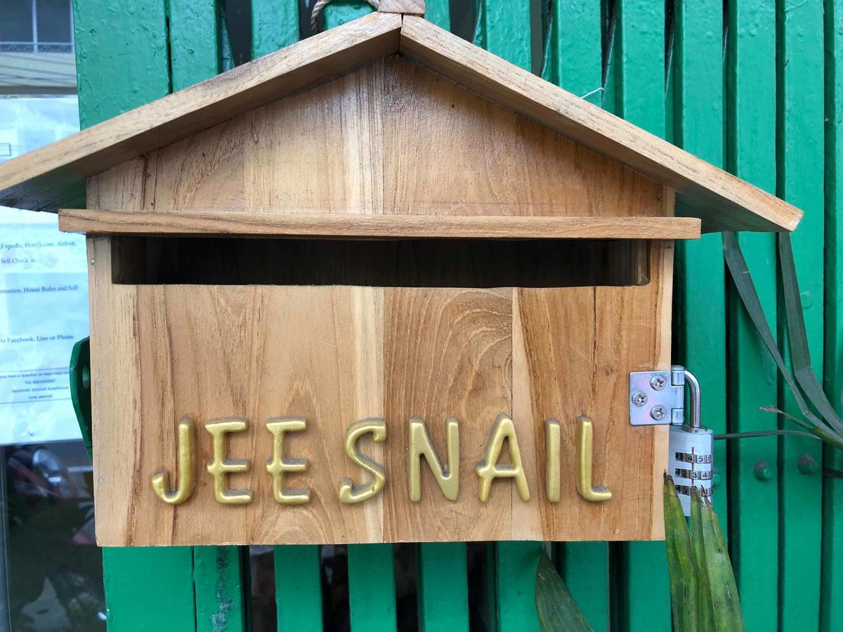 Jeesnail Guesthouse Bangkok Luaran gambar